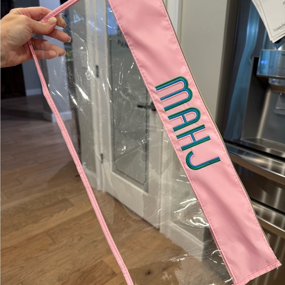 Pink Mahjong Set with Multi-Colored Racks 🀄️ - Picture 3 of 7